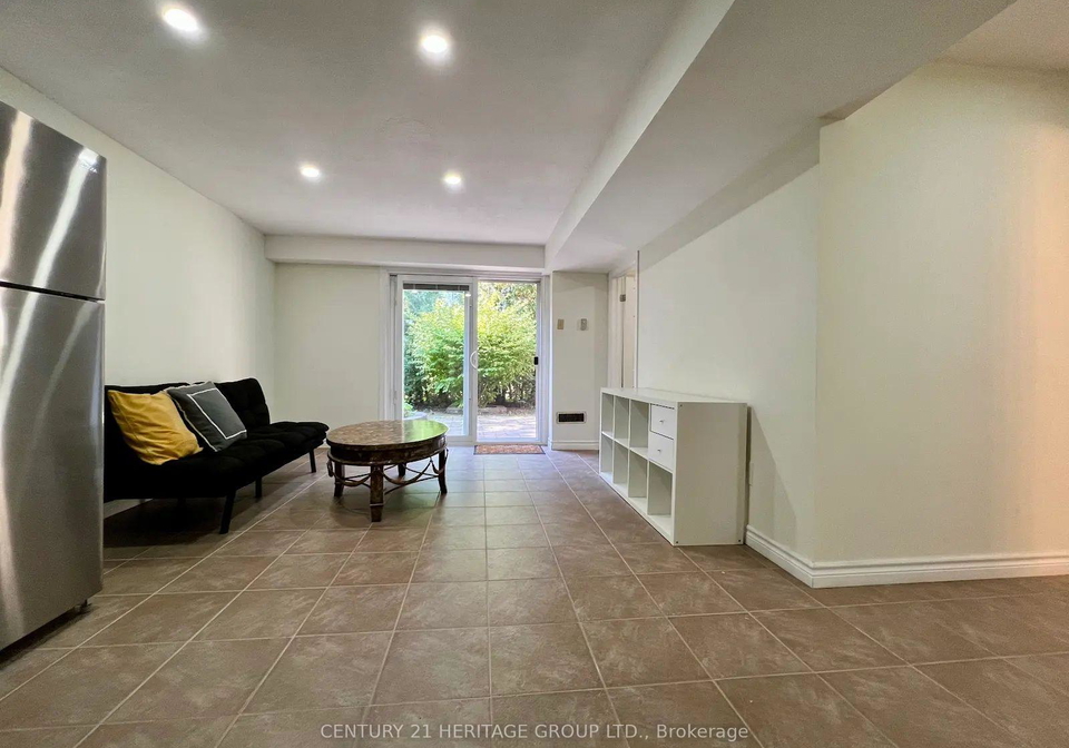 8-newington-crescent-etobicoke-ontario-w12443788