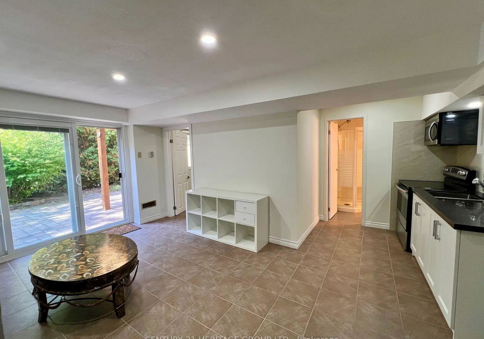 8-newington-crescent-etobicoke-ontario-w12443788
