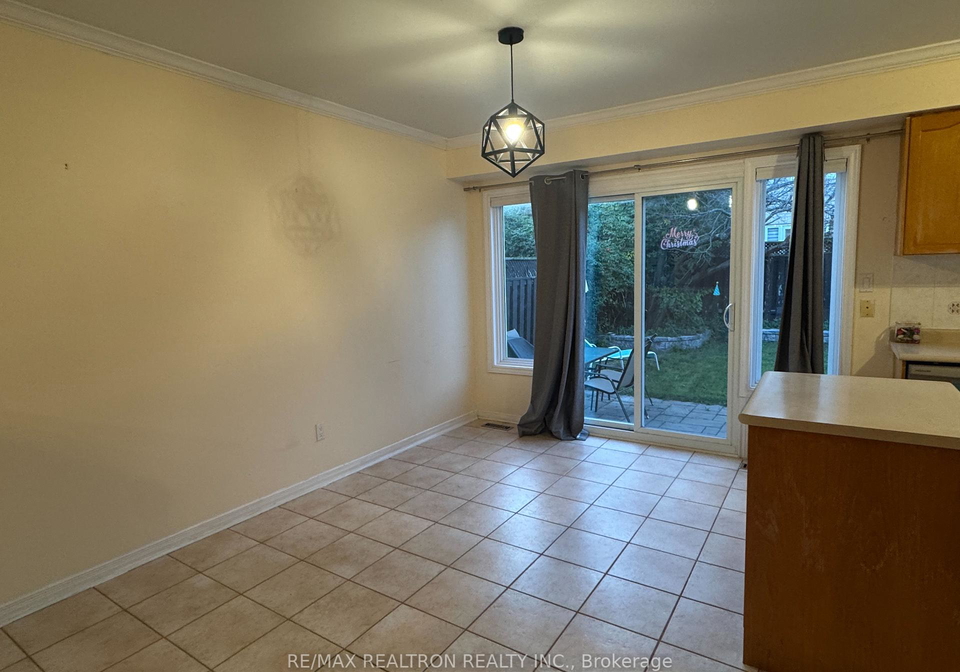 2019-westmount-drive-oakville-ontario-w12443832