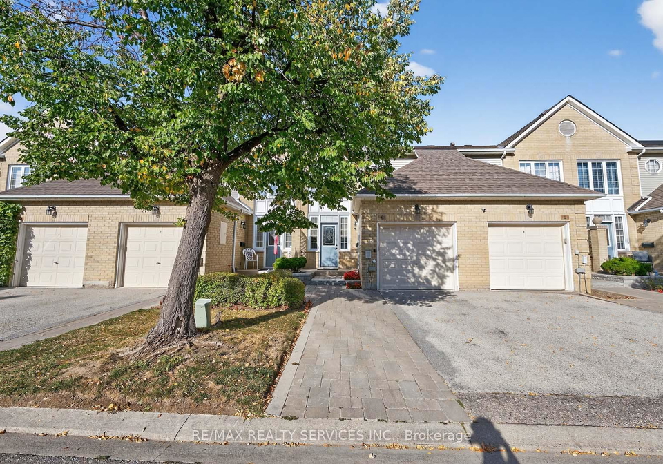 8-hartnell-square-brampton-ontario-w12444068