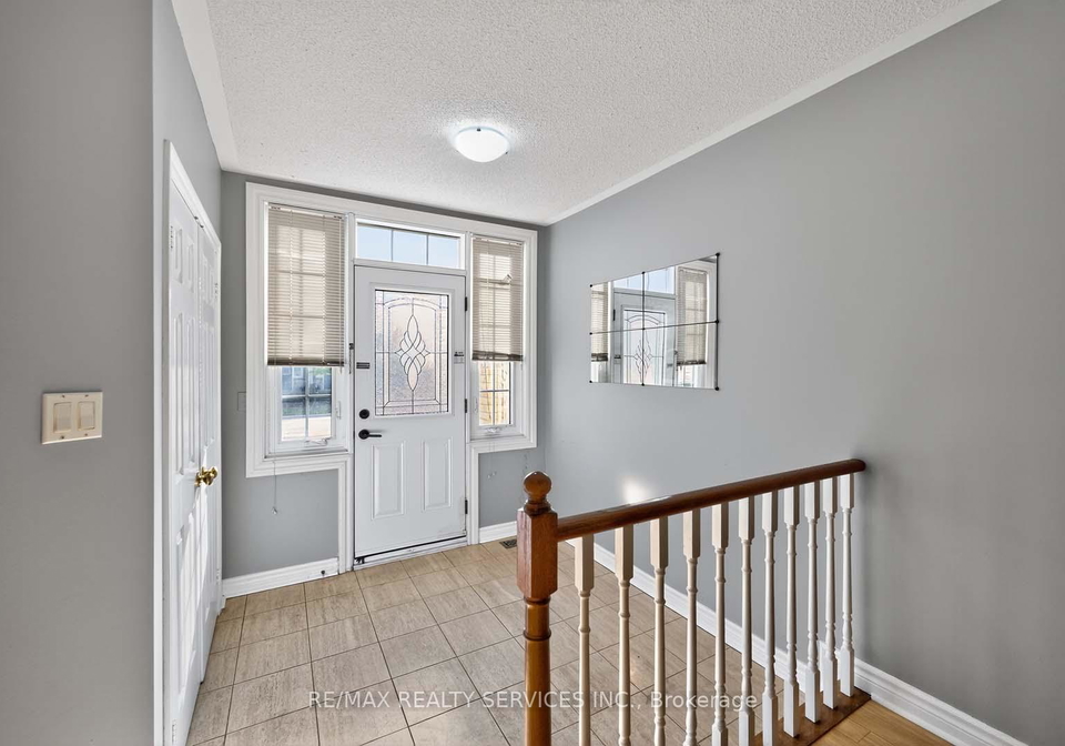 8-hartnell-square-brampton-ontario-w12444068