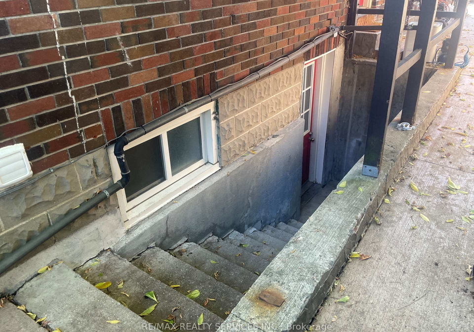2-craig-street-brampton-ontario-w12444104