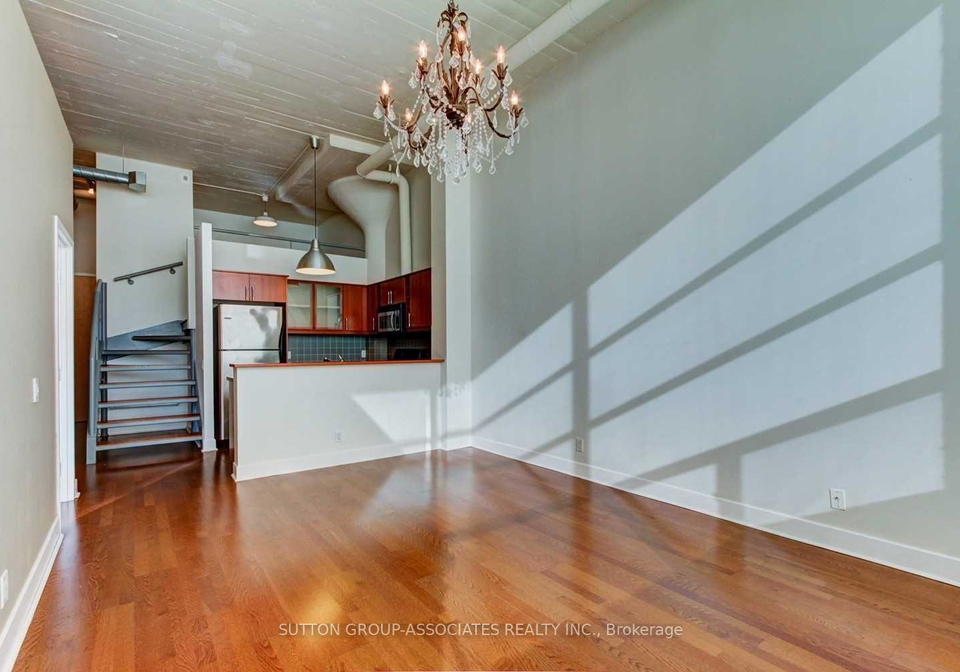 1001-roselawn-avenue-north-york-ontario-w12444369