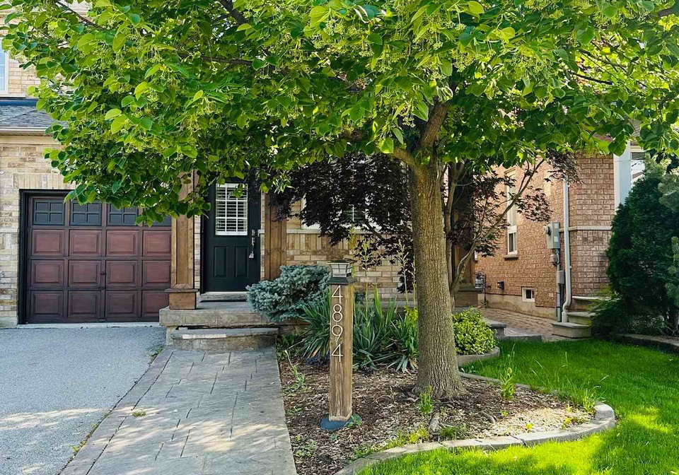 4894-yorkshire-avenue-mississauga-ontario-w12444767