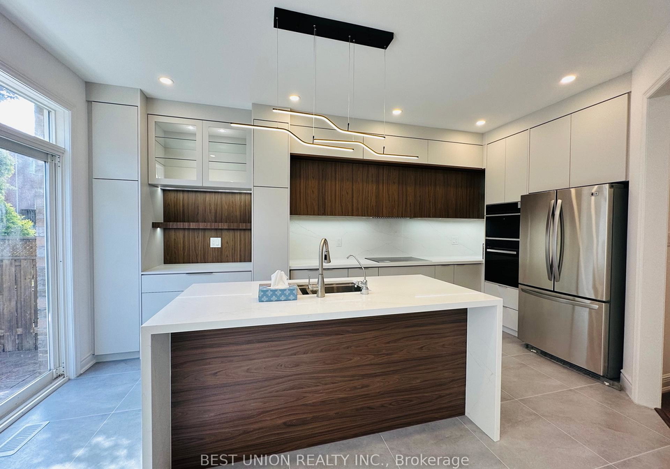 4894-yorkshire-avenue-mississauga-ontario-w12444767