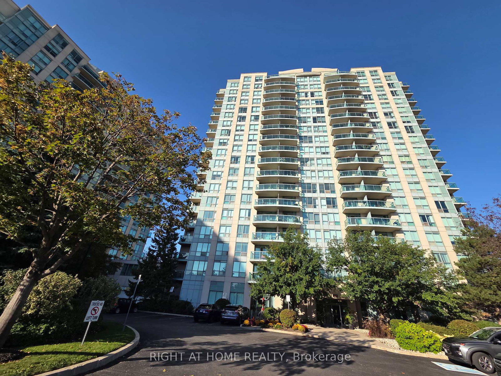 2545-erin-centre-boulevard-mississauga-ontario-w12444837