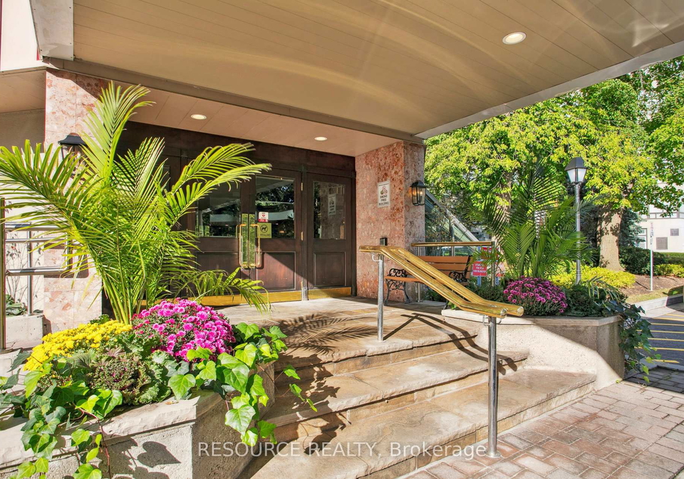1320-islington-avenue-etobicoke-ontario-w12445098