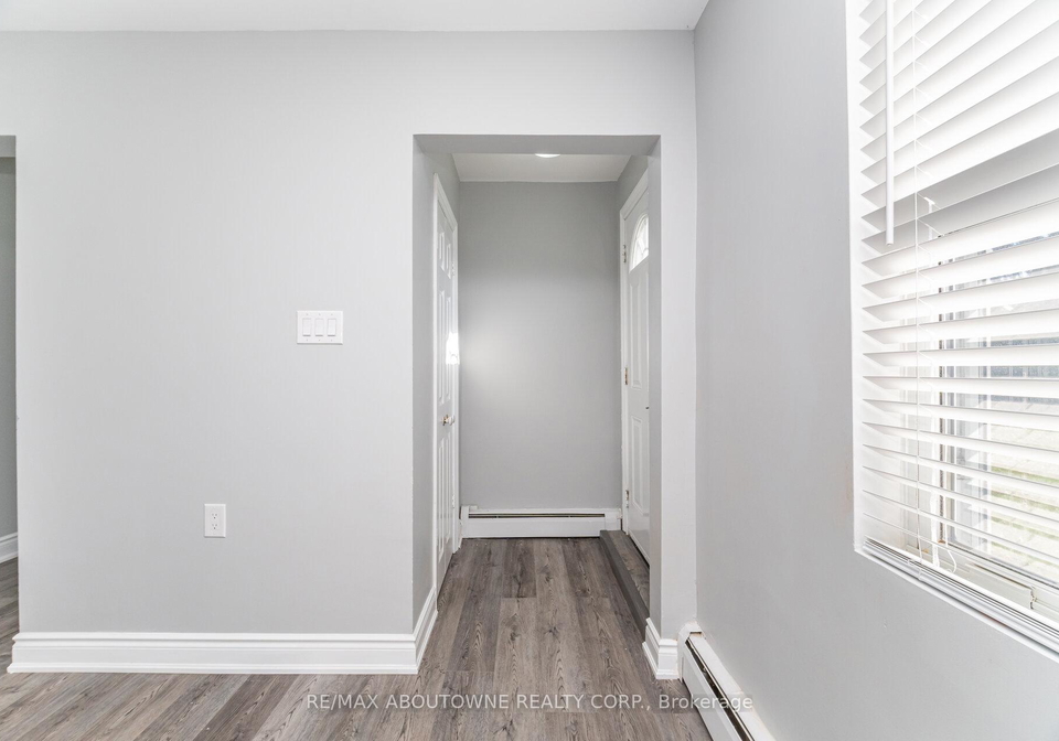 2077-leighland-road-burlington-ontario-w12445269