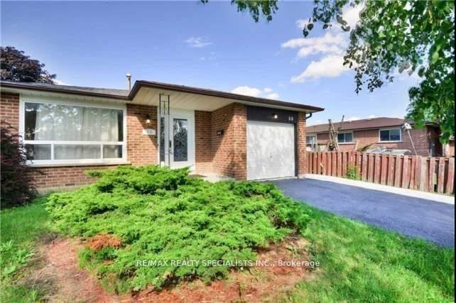 13-montjoy-crescent-brampton-ontario-w12445570