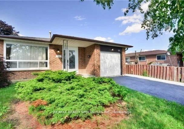 13-montjoy-crescent-brampton-ontario-w12445570
