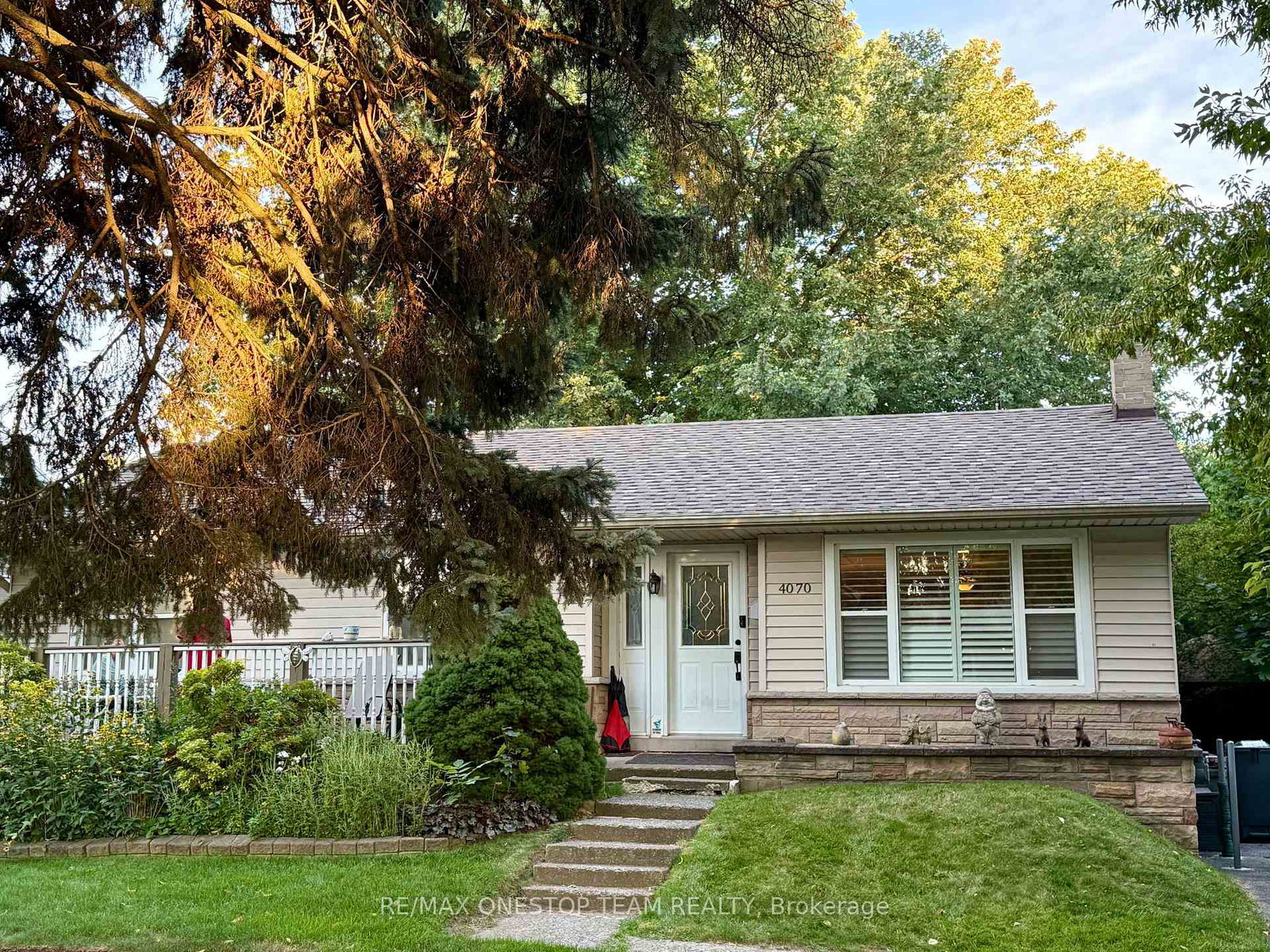 4070-lorraine-crescent-burlington-ontario-w12445649
