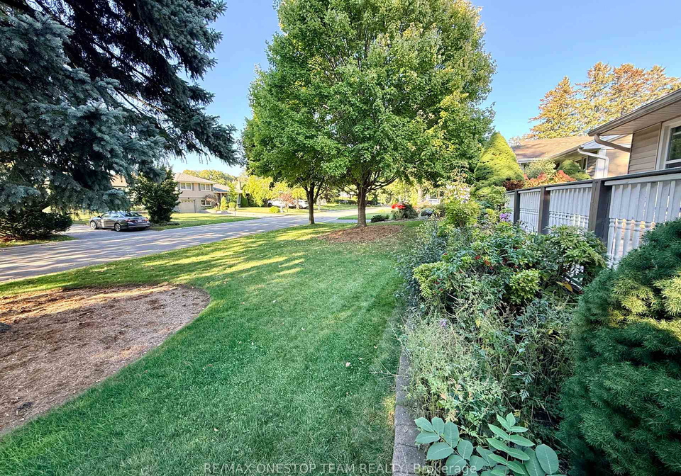 4070-lorraine-crescent-burlington-ontario-w12445649