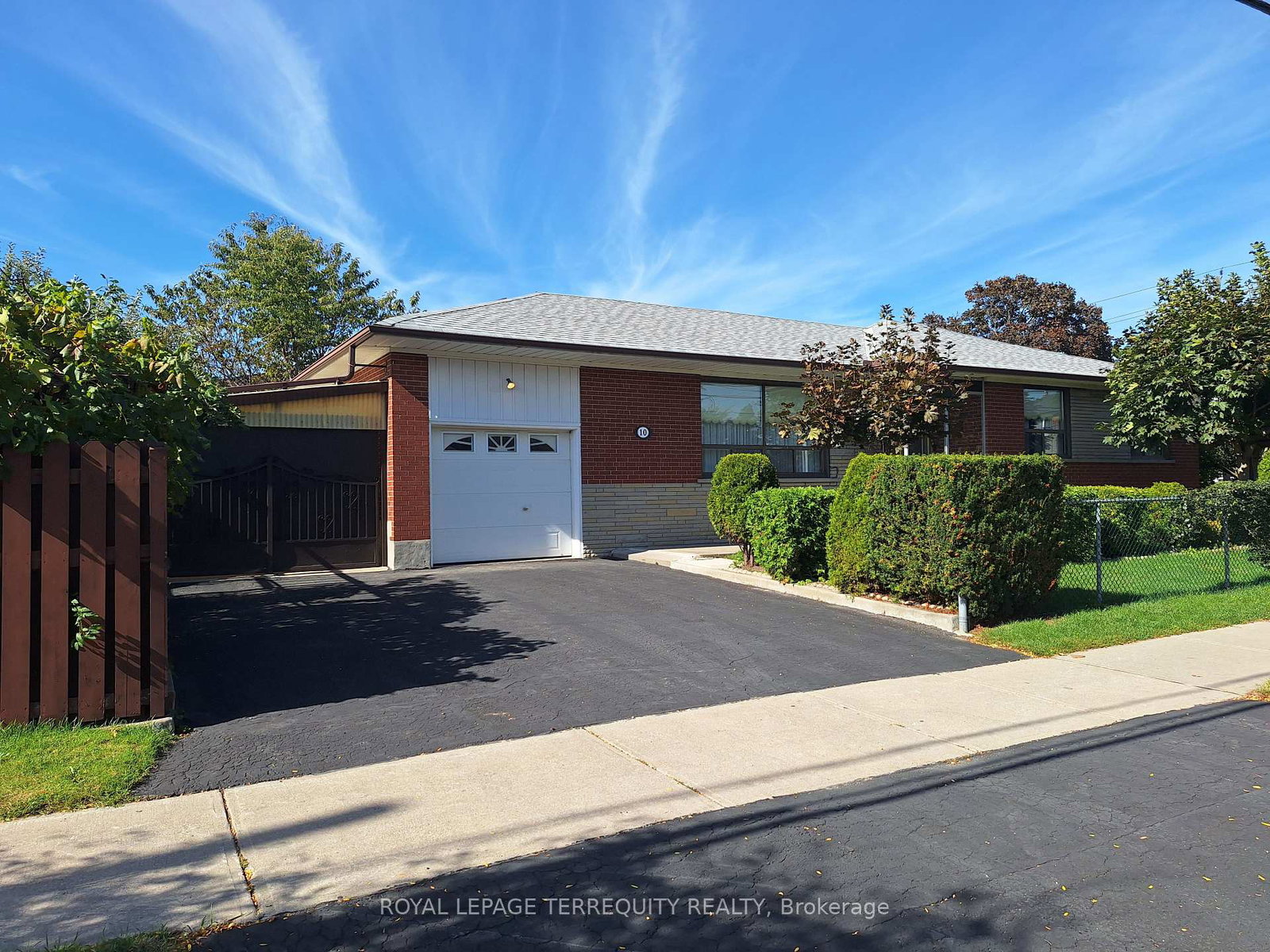 10-maniza-road-york-ontario-w12446182
