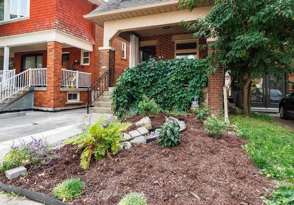 87-peterborough-avenue-toronto-ontario-w12446218
