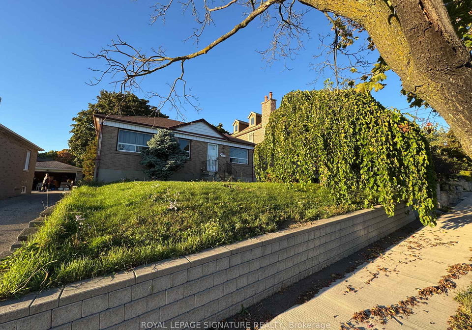 16-hawkins-drive-north-york-ontario-w12446252
