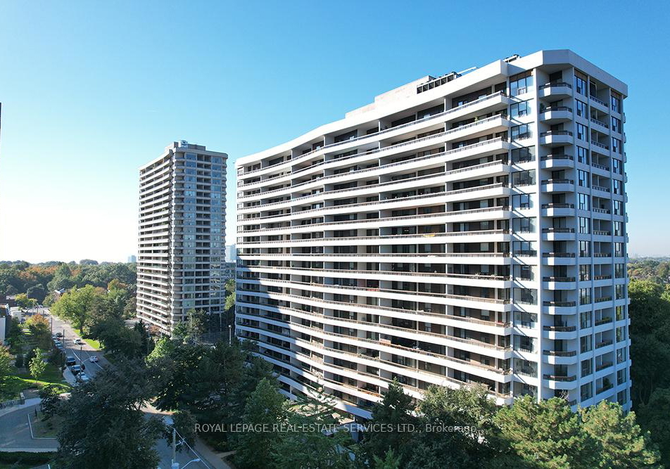 100-quebec-avenue-toronto-ontario-w12446317