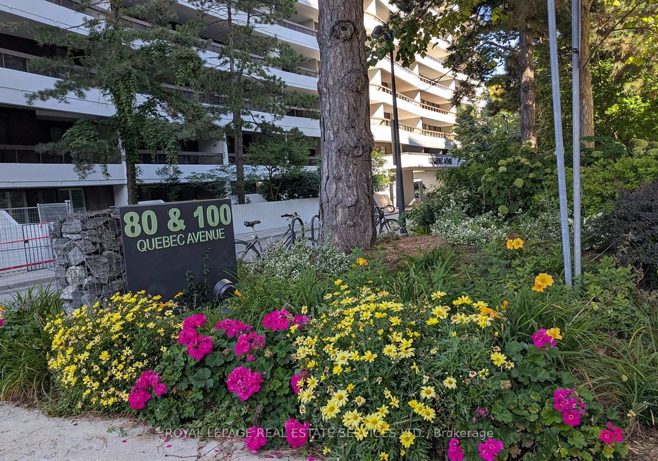 100-quebec-avenue-toronto-ontario-w12446317