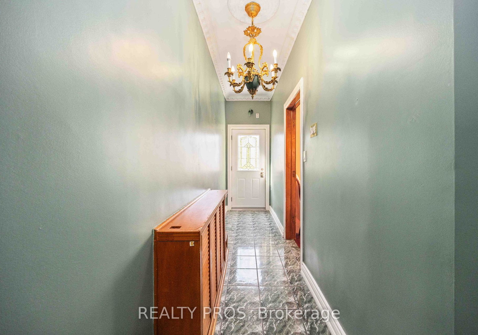 33-lansdowne-avenue-toronto-ontario-w12446451