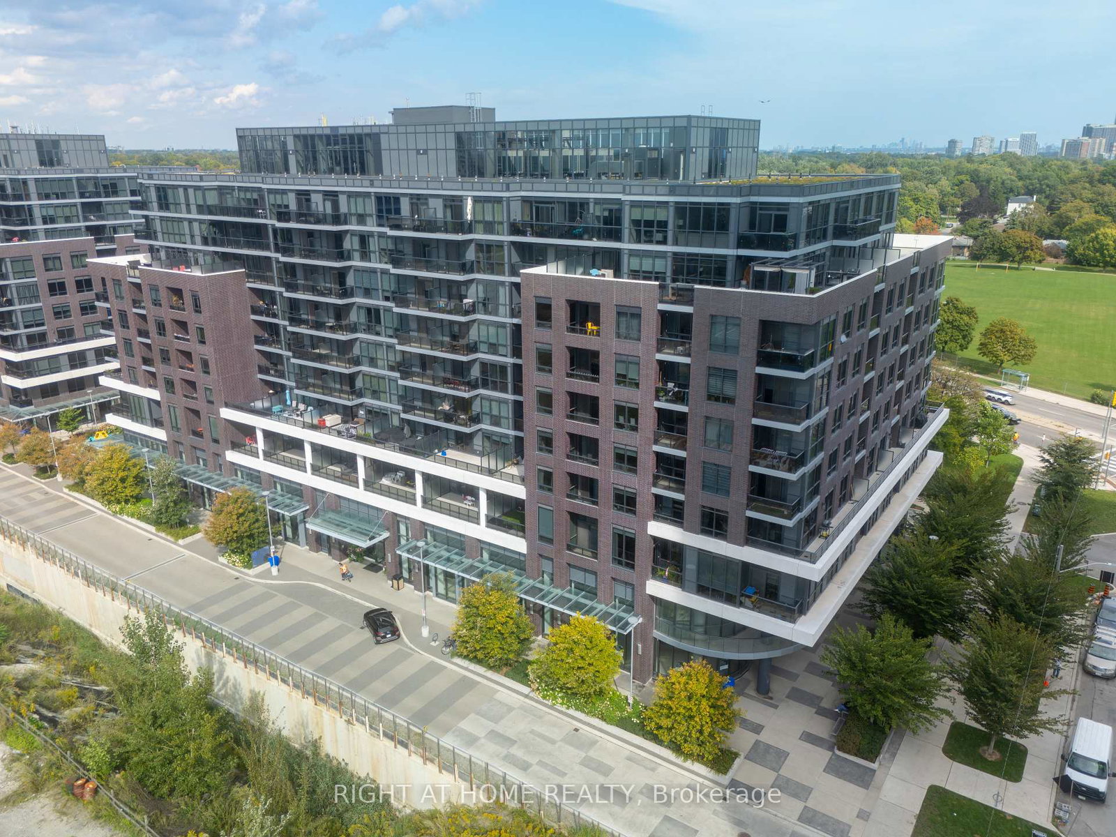 10-gibbs-road-etobicoke-ontario-w12446465