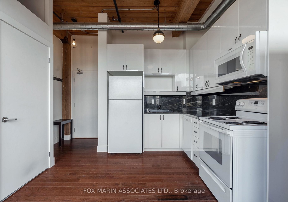 2154-dundas-street-w-toronto-ontario-w12446898