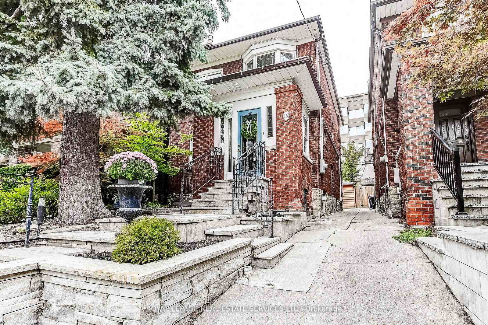 16-larkin-avenue-toronto-ontario-w12446936