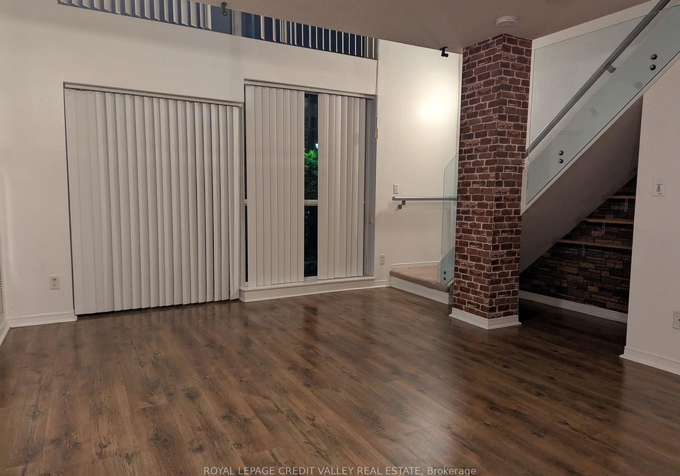 215-queen-street-brampton-ontario-w12447365