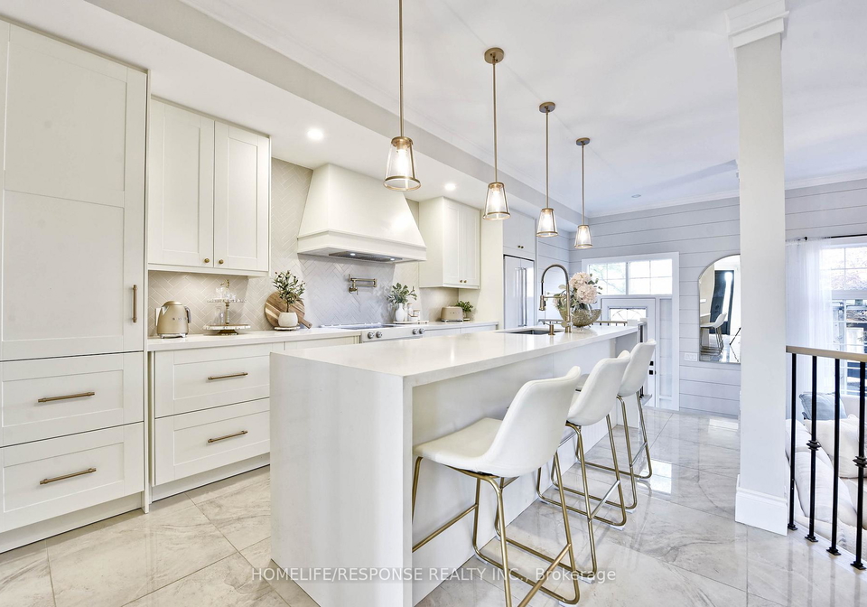 3927-eglinton-avenue-w-mississauga-ontario-w12447655