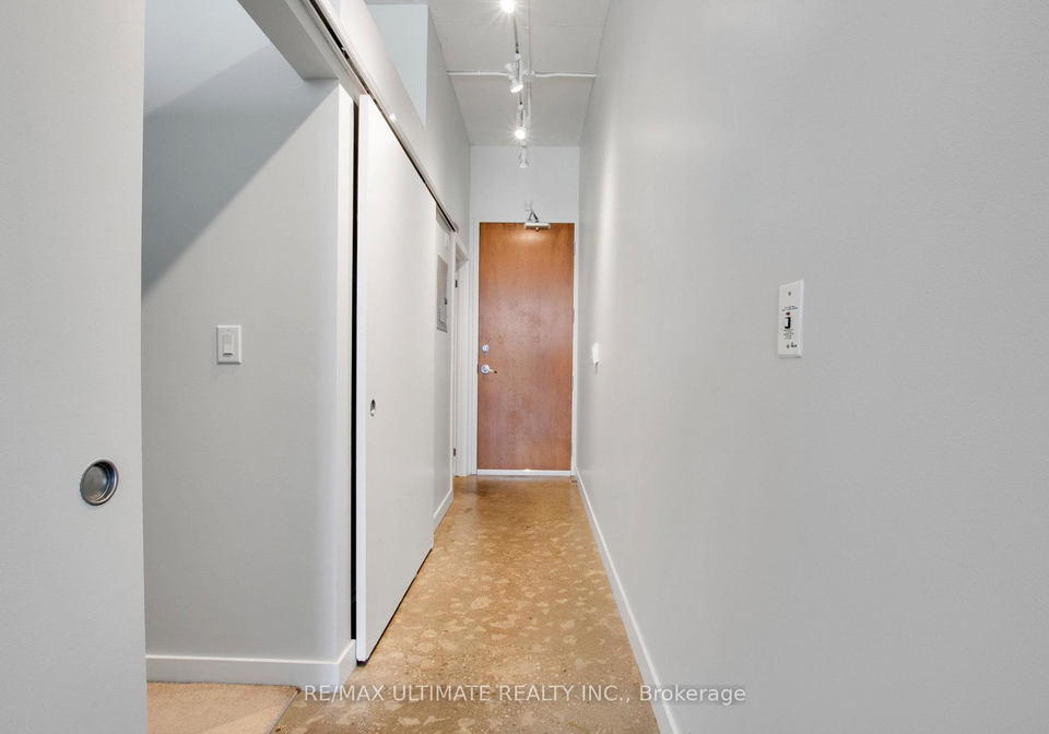 2-fieldway-road-etobicoke-ontario-w12447896
