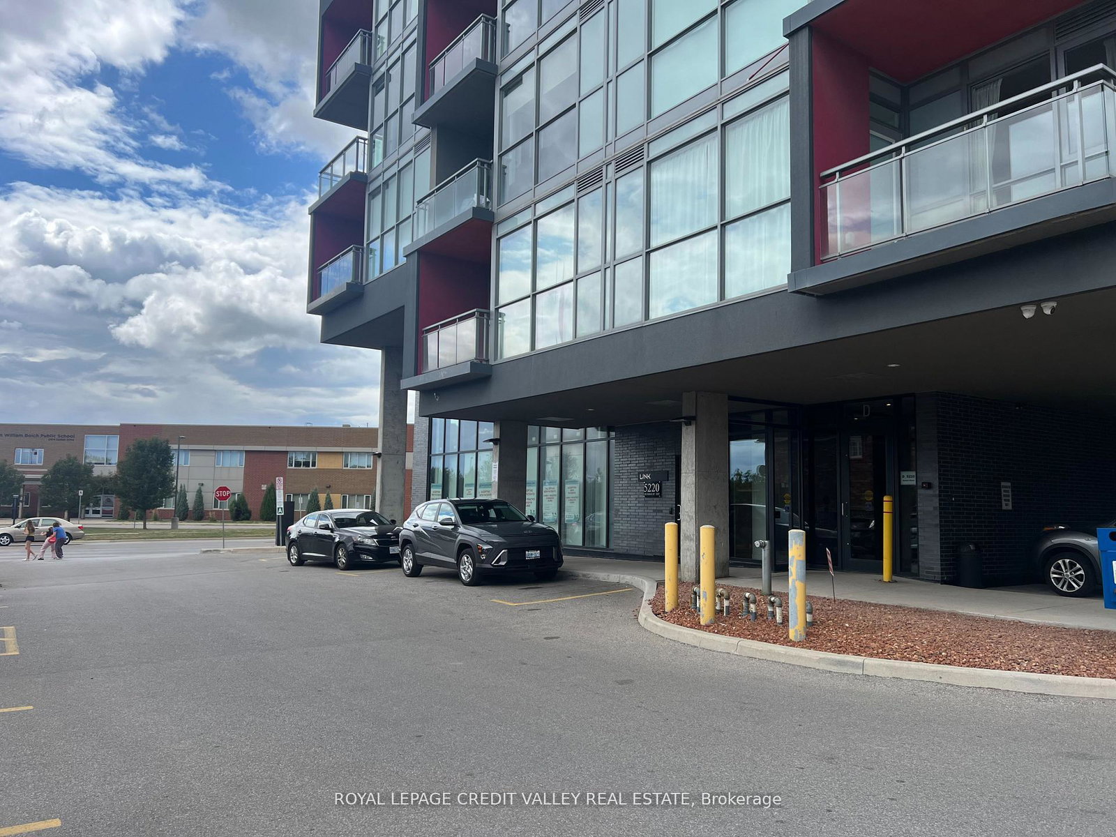 5220-dundas-street-burlington-ontario-w12447899