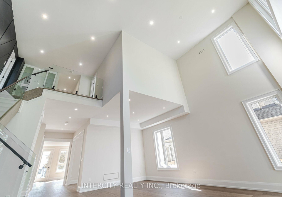 23-lockheed-boulevard-s-etobicoke-ontario-w12447968