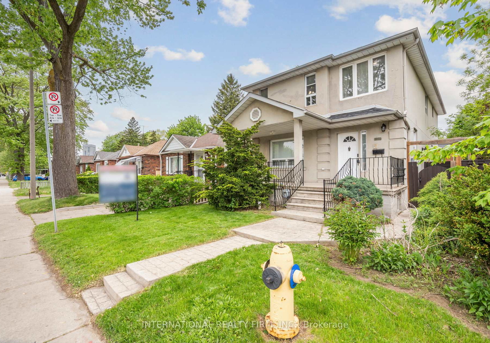 1928-lawrence-avenue-w-north-york-ontario-w12448112