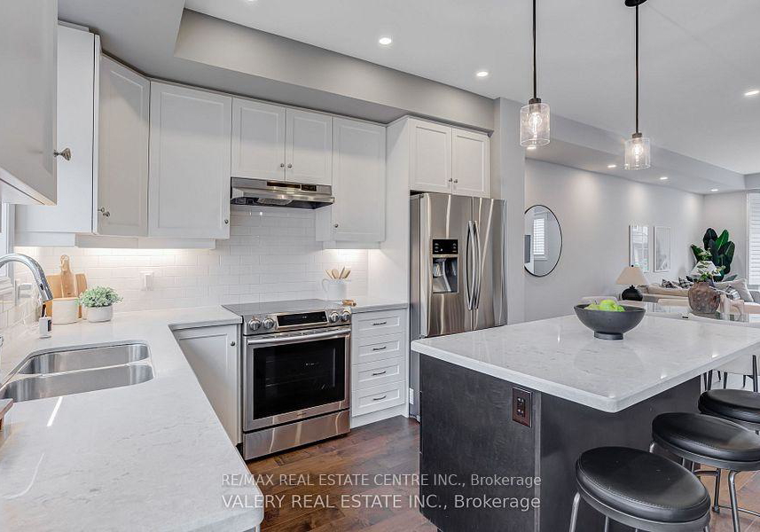389-hardwick-common-drive-oakville-ontario-w12448622