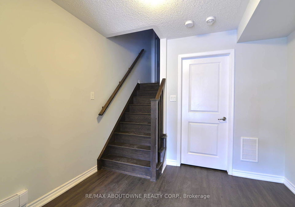 3062-gardenia-gate-oakville-ontario-w12448624