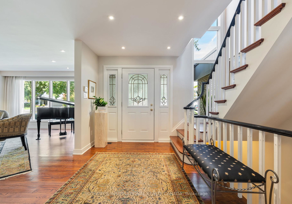 6-courtsfield-crescent-etobicoke-ontario-w12448944