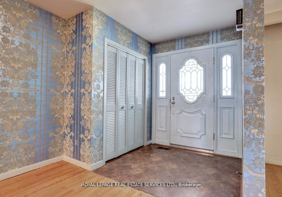 39-pettit-drive-etobicoke-ontario-w12449016