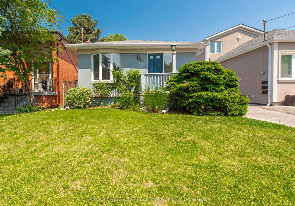 42-tilden-crescent-n-etobicoke-ontario-w12449140