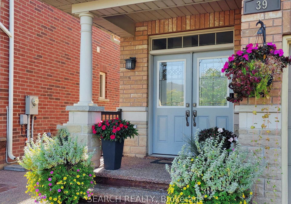 39-wynview-street-brampton-ontario-w12449277