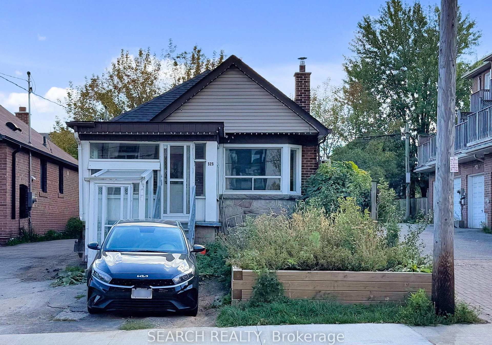 525-hopewell-avenue-north-york-ontario-w12449365