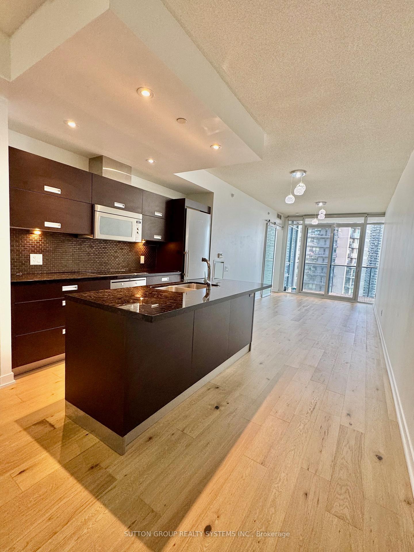 88-park-lawn-road-etobicoke-ontario-w12449464
