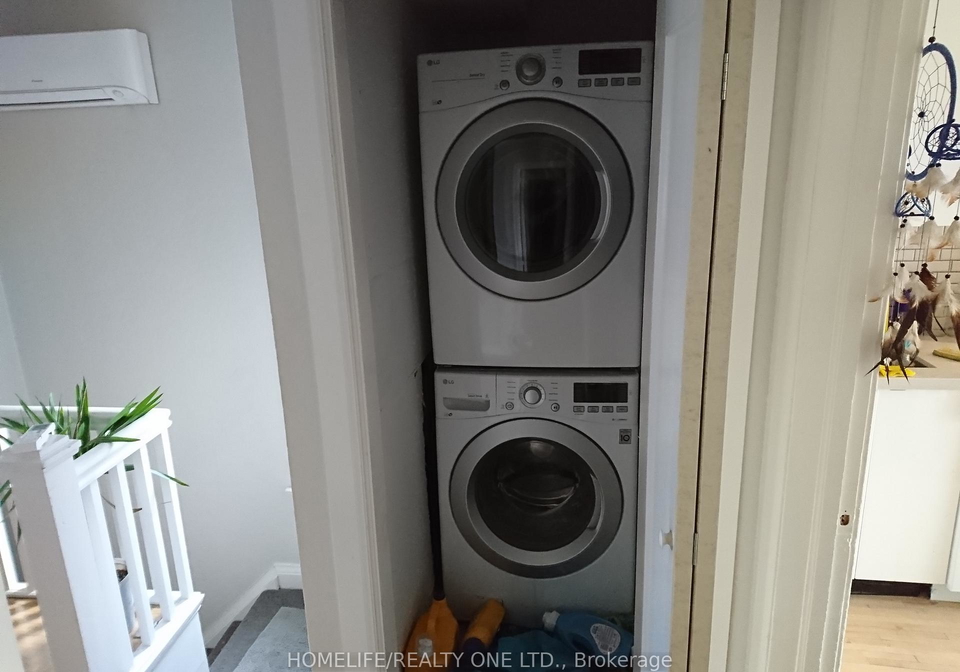 2301-eglinton-avenue-w-toronto-ontario-w12449558