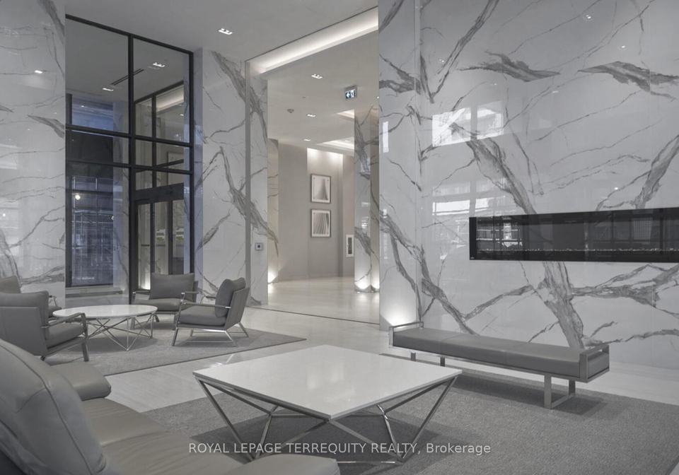 30-shore-breeze-drive-etobicoke-ontario-w12449596