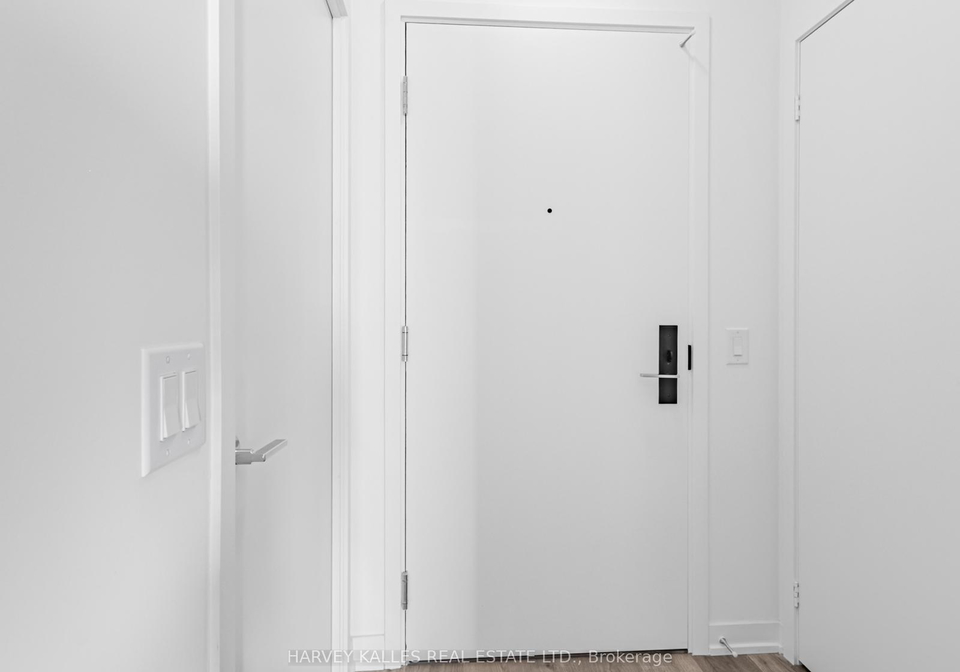 285-dufferin-street-toronto-ontario-w12449909