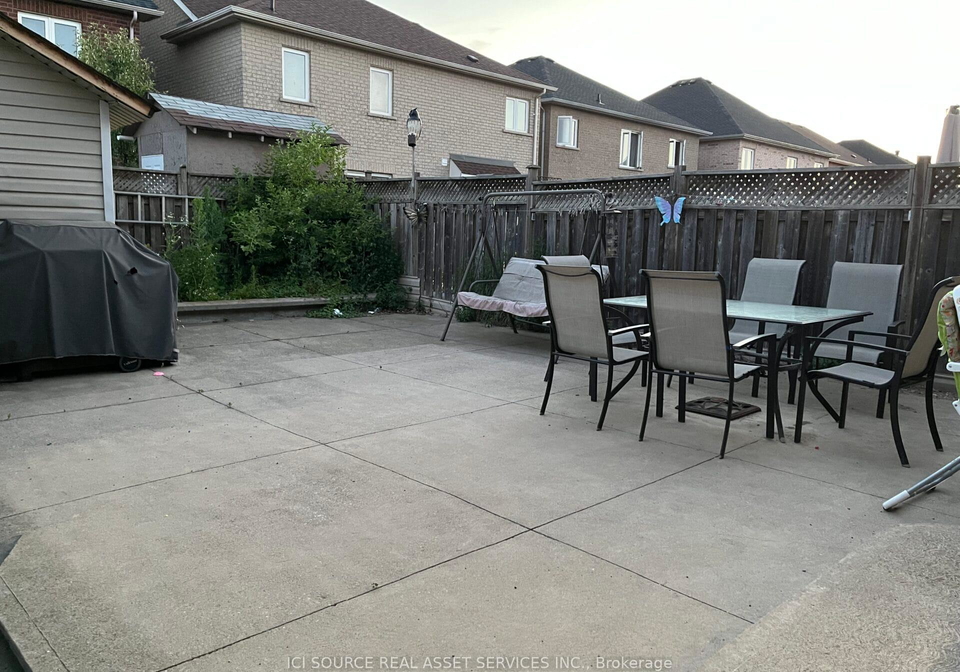 40-treasure-drive-brampton-ontario-w12450213