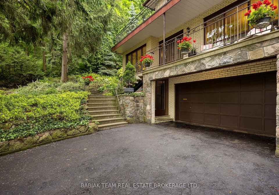 90-humberview-road-toronto-ontario-w12450562