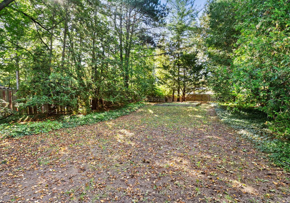 23-stonegate-road-etobicoke-ontario-w12450711