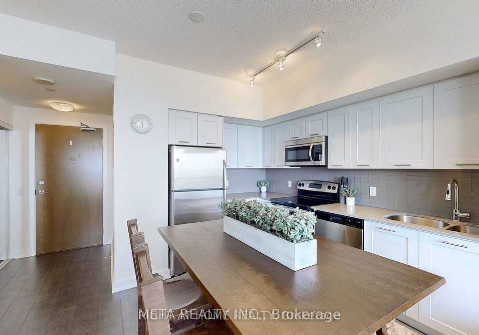 2212-lake-shore-boulevard-w-etobicoke-ontario-w12450734