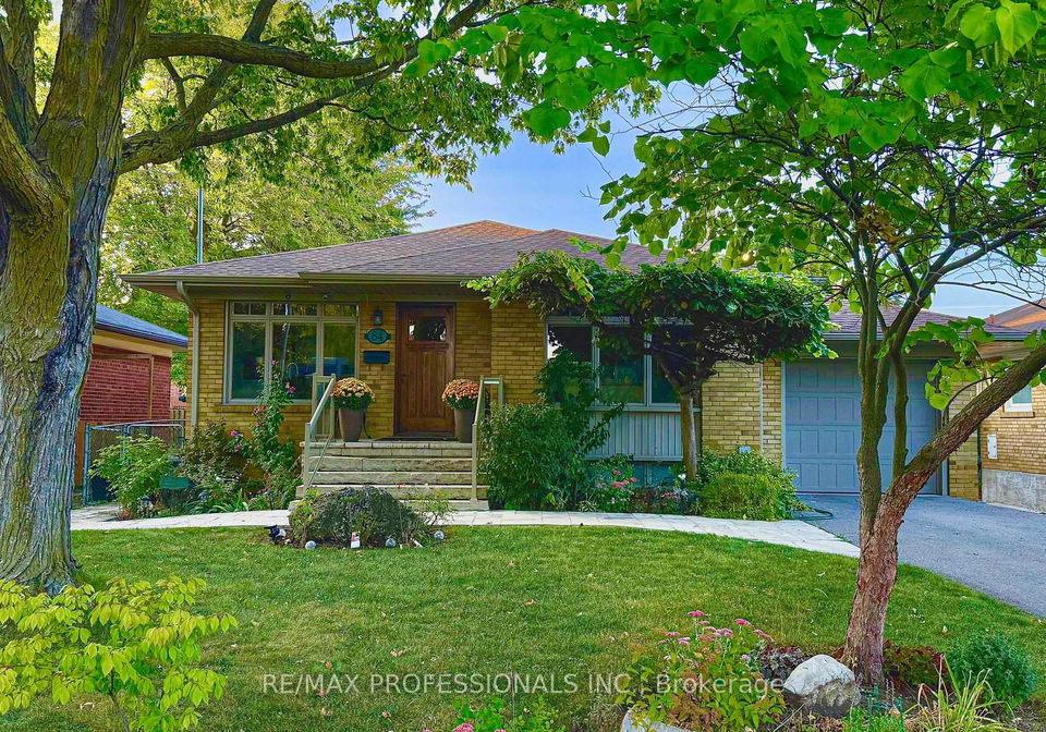 84-north-heights-road-etobicoke-ontario-w12451250