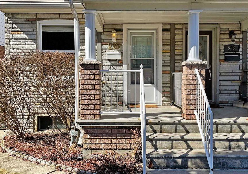 216-silverthorn-avenue-toronto-ontario-w12451291