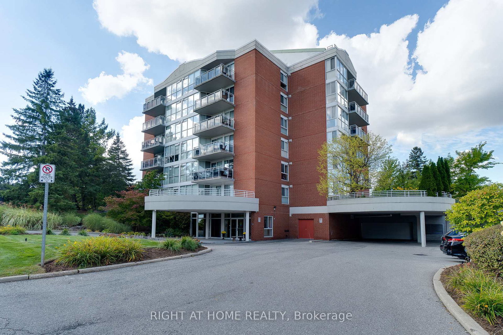 1071-queens-avenue-oakville-ontario-w12451377