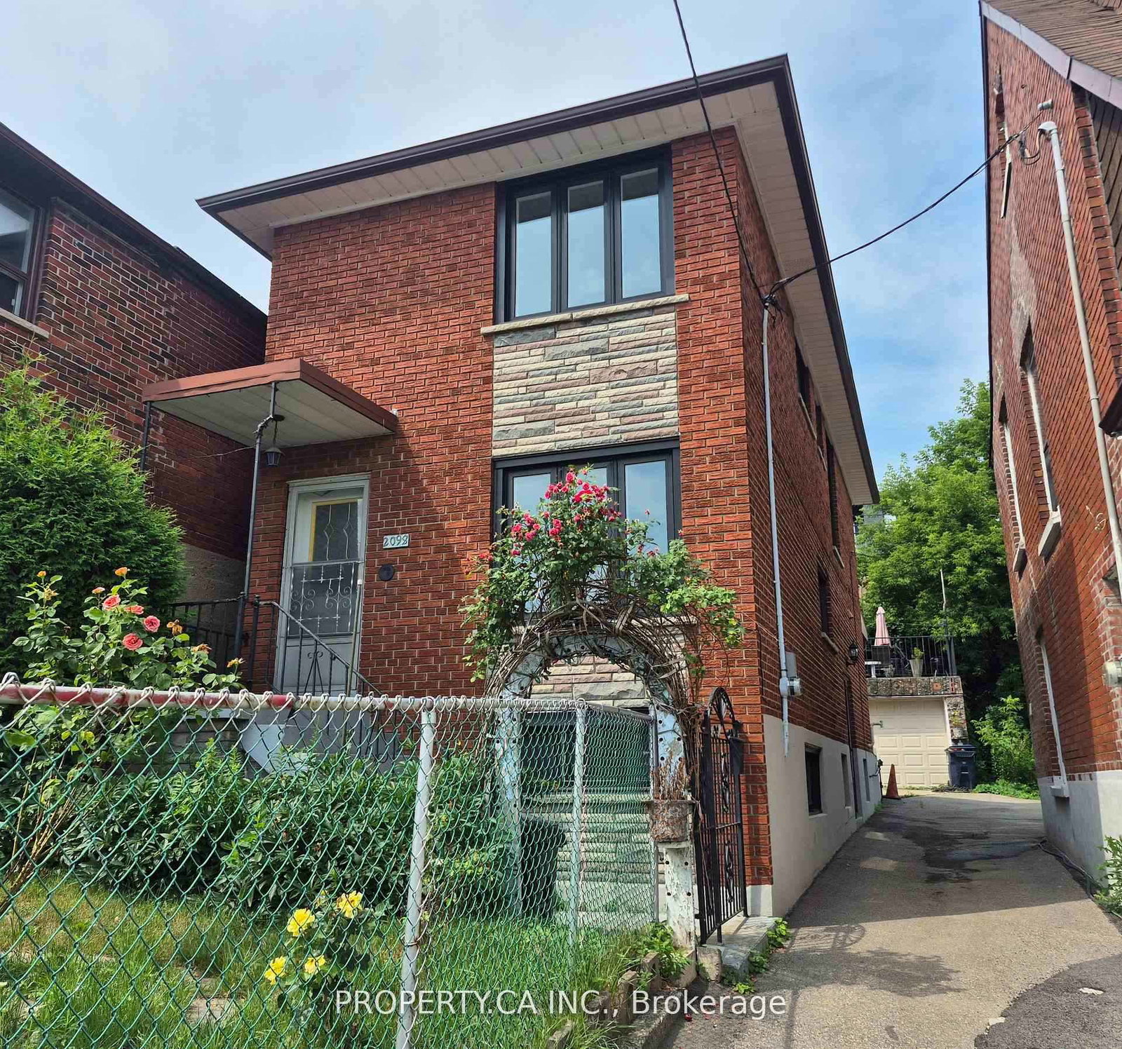2098-dufferin-street-toronto-ontario-w12451412